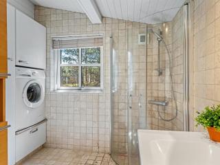 Holiday Home Hellena - 700m from the sea by Interhome - 5