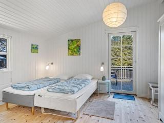 Holiday Home Hellena - 700m from the sea by Interhome - 3