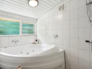 Holiday Home Aleta - 600m from the sea by Interhome - 5