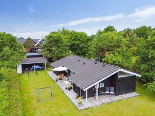 Holiday Home Caro - 900m from the sea by Interhome - 0