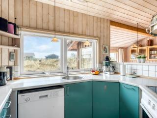 Holiday Home Hughe - 200m from the sea by Interhome - 7