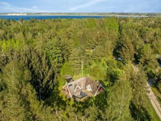 Holiday Home Niesina - 600m to the fjord by Interhome - 5