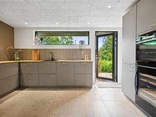 Holiday Home Karlene - 300m from the sea by Interhome - 5