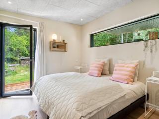 Holiday Home Karlene - 300m from the sea by Interhome - 4