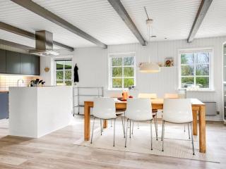 Holiday Home Hinrich - 750m from the sea by Interhome - 9