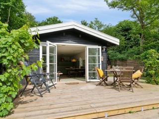 Holiday Home Riana - 700m from the sea by Interhome - 3