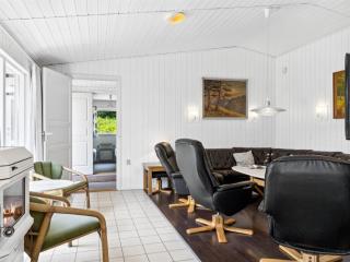 Holiday Home Paulus - 375m from the sea by Interhome - 4