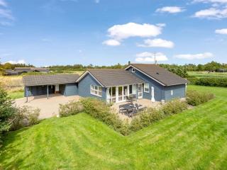 Holiday Home Lari - 600m from the sea by Interhome - 0