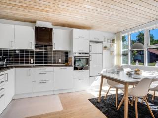 Holiday Home Clea - 300m from the sea by Interhome - 8