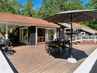Holiday Home Nea - 600m from the sea by Interhome - 2