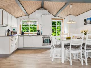 Holiday Home Horsten - 270m from the sea by Interhome - 4