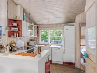 Holiday Home Anouk - 2km from the sea by Interhome - 4
