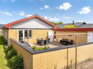 Holiday Home Elika - 1-5km from the sea by Interhome - 6