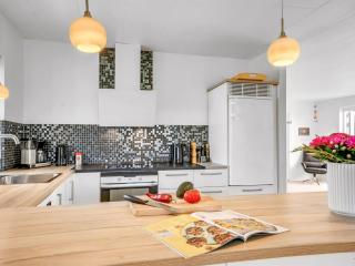 Holiday Home Ansine - 500m from the sea by Interhome - 5