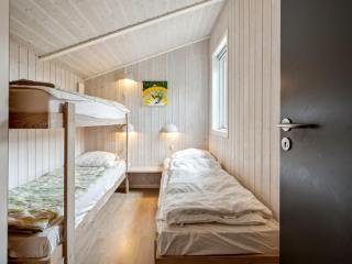 Holiday Home Eljena - 700m from the sea by Interhome - 2