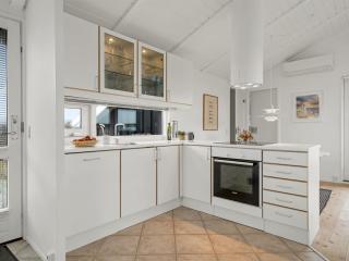Holiday Home Nuka - 400m from the sea by Interhome - 5