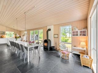 Holiday Home Trena - 1-2km to the fjord by Interhome - 4