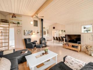Holiday Home Jarmunrek - 400m to the fjord by Interhome - 2