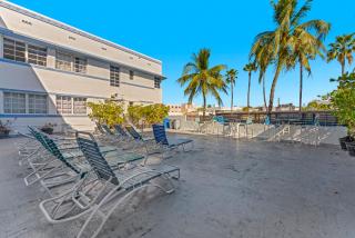 Royal South Beach Apartment - 5