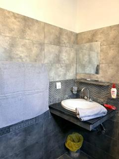 Luxury 1 Bedroom Apartment Bahria Town - 7