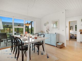 Holiday Home Cate - 900m from the sea by Interhome - 3