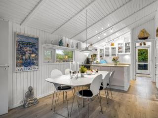 Holiday Home Gonda - 2km from the sea by Interhome - 2