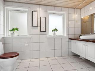 Holiday Home Eugenie - 100m from the sea by Interhome - 6
