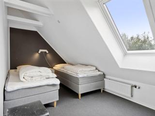 Holiday Home Eugenie - 100m from the sea by Interhome - 2