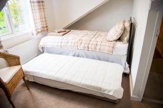 Awel Taf - lovely cottage close to amenities perfect for families - 1