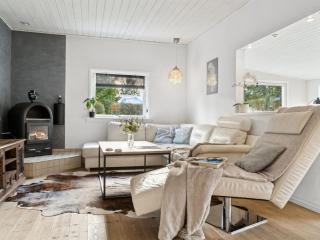 Holiday Home Elemine - 300m to the fjord by Interhome - 5