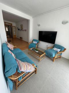 Seafront Traditional Cosy Apartment - 9