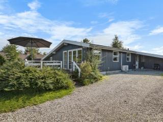 Holiday Home Maylin - 350m from the sea by Interhome - 0