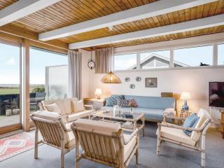 Holiday Home Snioulf - 10m from the sea by Interhome - 8