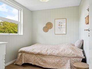Holiday Home Maureen - 300m from the sea by Interhome - 5