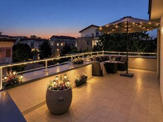 Local-Lux Penthouse - Free parking - 6