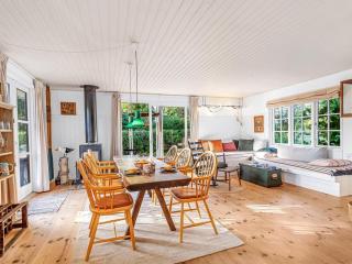 Holiday Home Heraldine - 400m from the sea by Interhome - 5