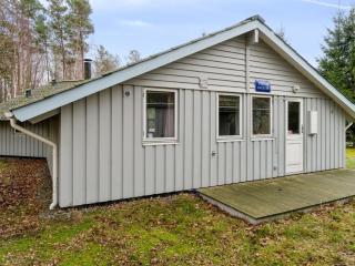 Holiday Home Agnesa - 700m from the sea by Interhome - 3