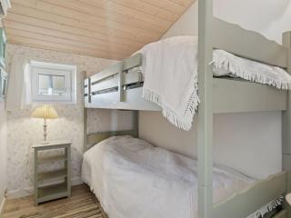 Holiday Home Hening - 50m from the sea by Interhome - 3