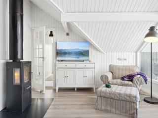 Holiday Home Janik - 1-3km from the sea by Interhome - 6