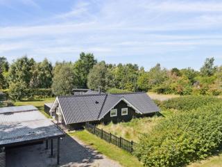 Holiday Home Janik - 1-3km from the sea by Interhome - 3