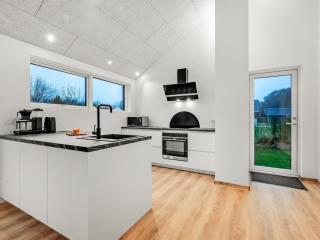 Holiday Home Grimar - 400m to the fjord by Interhome - 5