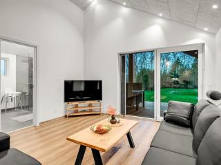 Holiday Home Grimar - 400m to the fjord by Interhome - 1