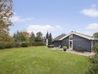 Holiday Home Enken - 750m from the sea by Interhome - 3