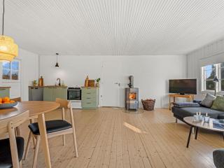 Holiday Home Tayana - 500m from the sea by Interhome - 4