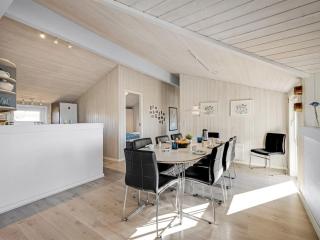 Holiday Home Jaana - 10m from the sea by Interhome - 6