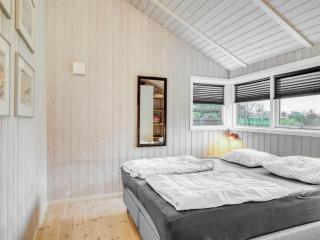 Holiday Home Næwe - 10m to the fjord by Interhome - 2