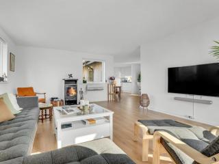 Holiday Home Hane - 750m from the sea by Interhome - 9