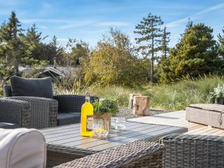 Holiday Home Helga - 900m from the sea by Interhome - 9