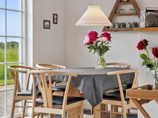 Holiday Home Sakari - 375m from the sea by Interhome - 5