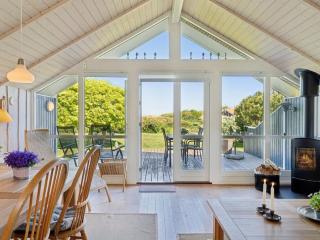 Holiday Home Sukie - 100m from the sea by Interhome - 9
